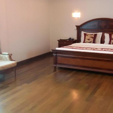 Palm Spring Resort Янгон Екстериор снимка
