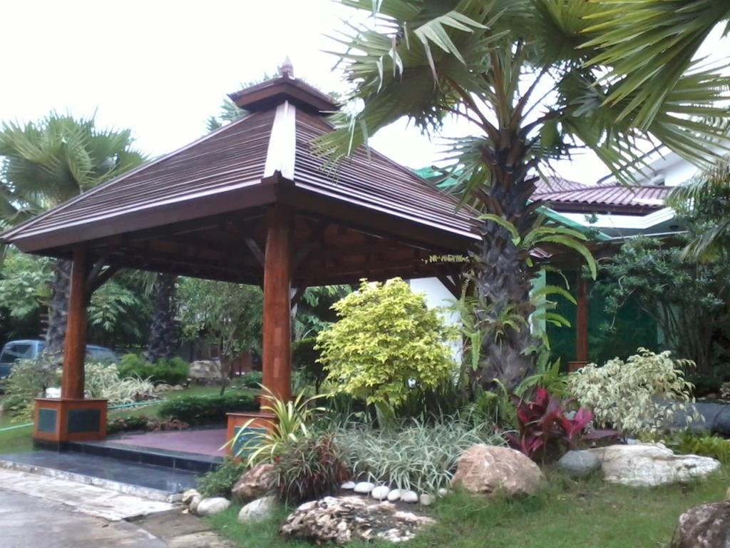 Palm Spring Resort Янгон Екстериор снимка