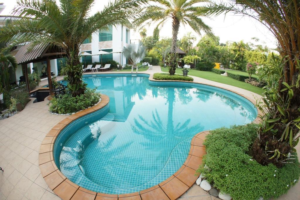 Palm Spring Resort Янгон Екстериор снимка