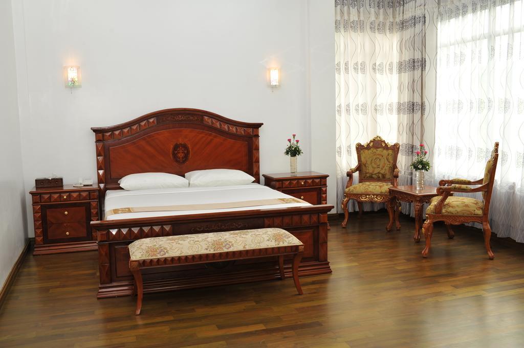 Palm Spring Resort Янгон Стая снимка