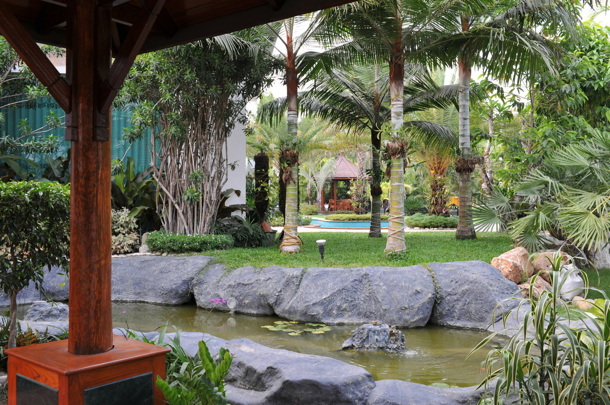 Palm Spring Resort Янгон Екстериор снимка